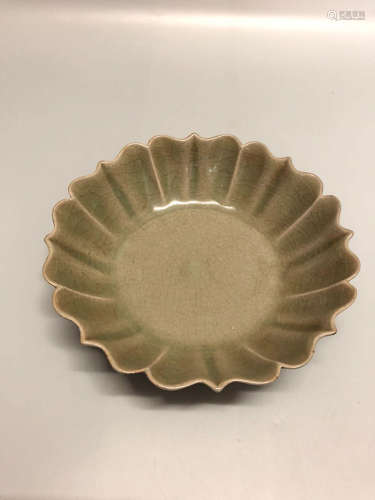 A RU KILN PLATE, SONG DYNASTY