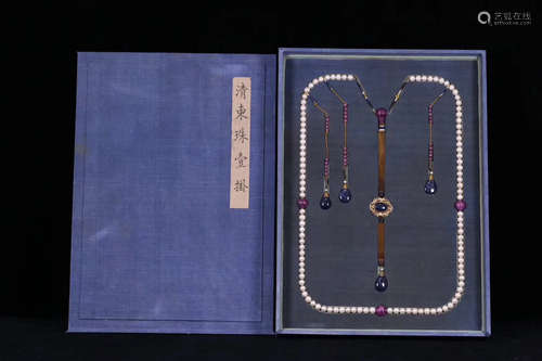 17-19TH CENTURY, AN OLD TIBETAN COURT BEADS, QING DYNASTY