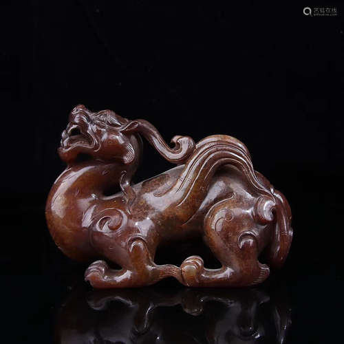 AN AUSPICIOUS DESIGN OLD HETIAN JADE HAND PIECE