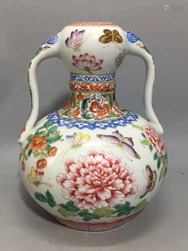 A FLOWER&BUTTERFLY PATTERN ENAMEL BOTTLE