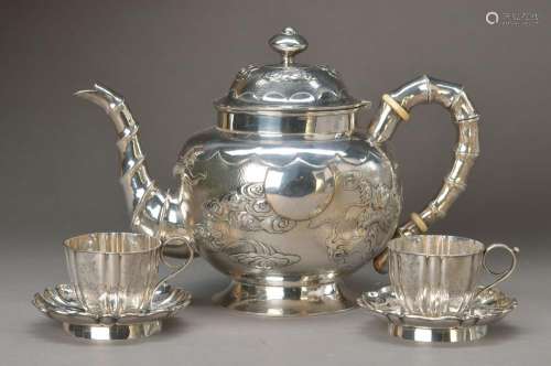tea pot, 2 cups with saucers