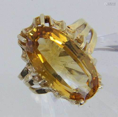 A LADIES' RING 585/000 yellow gold with citrine