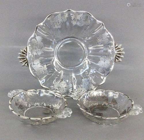 A PAIR OF BOWLS AND A PLATTER USA circa 1920