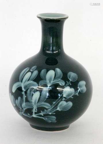 A PORCELAIN VASE probably Japan Spherical