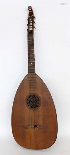 AN OLD LUTE Round belly lute with rosette. Head