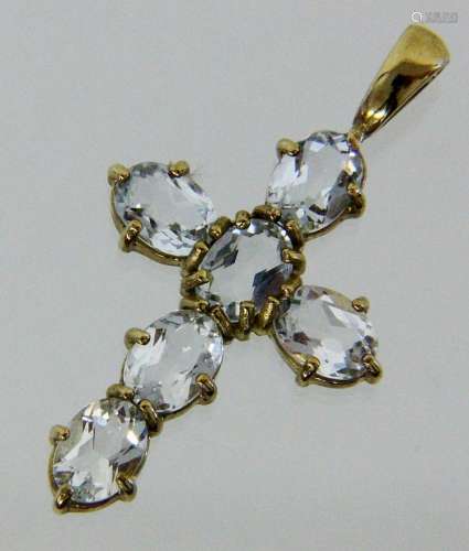 A CROSS PENDANT 333/000 yellow gold with 12
