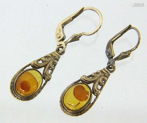 A PAIR OF DROP EARRINGS 333/000 yellow gold with