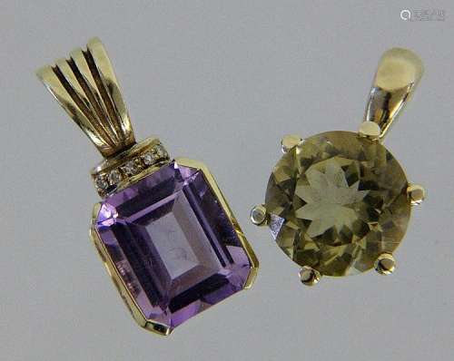 TWO PENDANTS 585/000 yellow gold. 25 and 20 mm