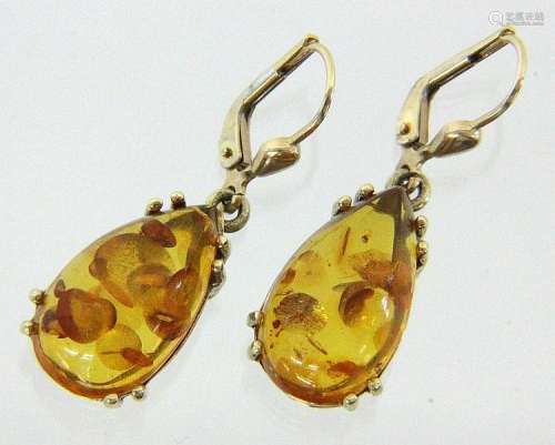 A PAIR OF DROP EARRINGS 585/000 yellow gold with