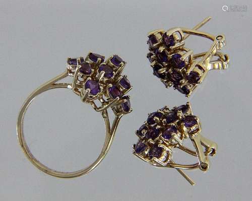 A PAIR OF STUD EARRINGS/CLIPS AND A RING 585/000