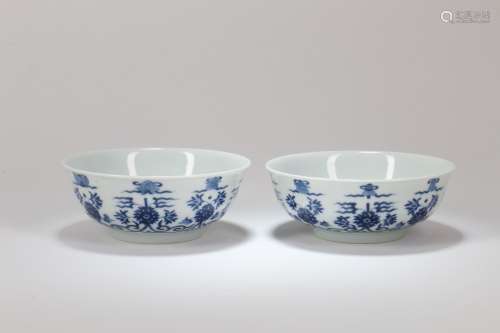 A Pair Of Chinese BlueAnd White Porcerlain Bowls
