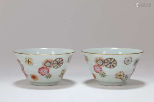 A Pair Of Chinese Porcerlain Cups