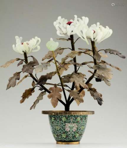 A Superb Chinese Vintage Jade Carved flowers