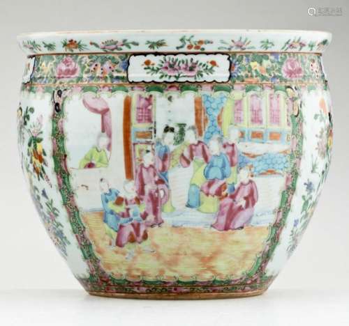 A Large Chinese Canton Rose Medallion Jardiniere