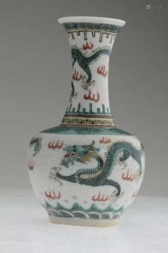 A Nice Chinese Famille Rose Porcelain Vase.