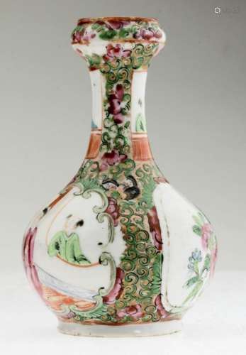 A Nice Chinese Rose Medallion Garlic Head Vase.