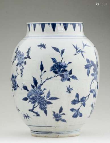 A Rare Chinese Ming Blue and White Lotus Guan.