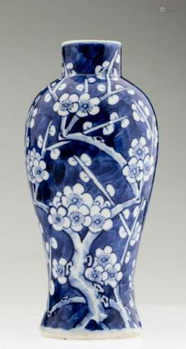 A Nice Chinese Export Blue and White Urn Vase.