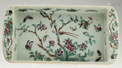 A Nice Chinese Rose Medallion Rectangle Tray