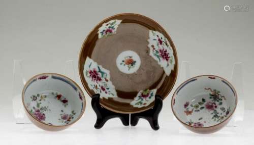 Three Chinese Export Batavia Brown Bowls and Dish