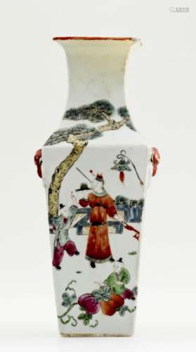 A Nice Chinese Rectangle Shape Porcelain Vase
