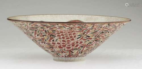 An Elegant Chinese Ge Crackle WuCai Porcelain Bowl