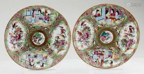 A Pair of Rose Medallion Porcelain Dishes.