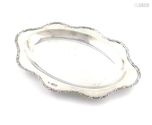 An Edwardian silver dish, by the Goldsmiths and Silversmiths Company, London 1906, shaped oval form,