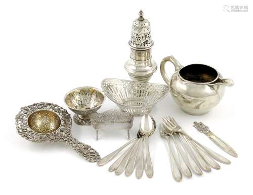 A mixed lot of Dutch silver items, comprising: a sugar caster, a cream jug, a pierced basket, a