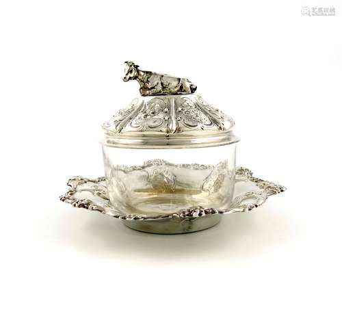 A Victorian silver butter dish and cover, by Messrs. Lias, London 1854, the cow finial Sheffield