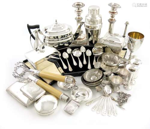 A mixed lot, comprising silver items, a goblet, London 1880, a caddy, a cigar case, a wine taster, a