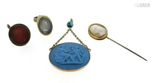 A gold cased fob seal, scroll decorated and set with a chalcedony intaglio depicting Shakespeare,
