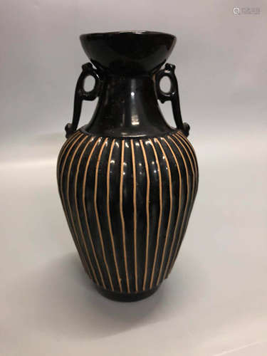 Chinese Porcelain Vase