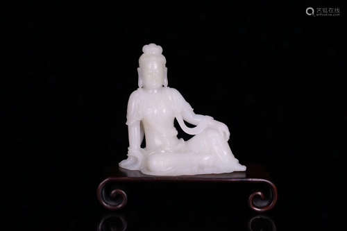 18-19TH CENTURY, A GUANYIN DESIGN HETIAN JADE ORNAMENT, LATE QING DYNASTY