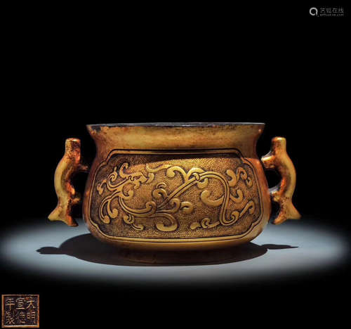 A GILT BRONZE MOLDED GUI TYPE CENSER