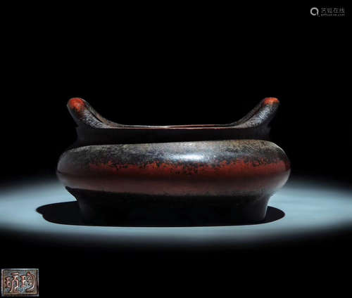 A BRONZE MOLDED DOUBLE EARS CENSER