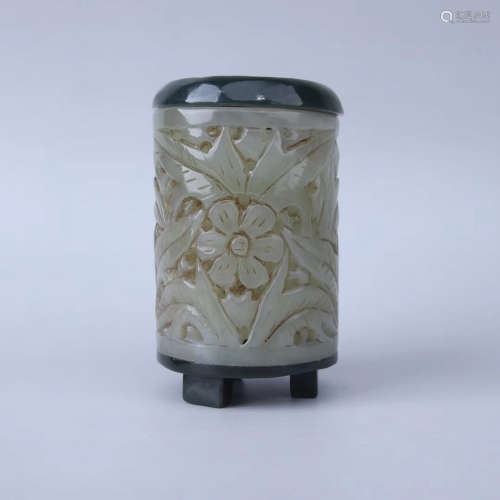 A HETIAN JADE CARVED DECORATION