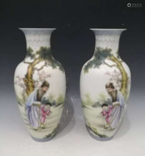 Wang Dafan, A Pair of Famille Rose Vases