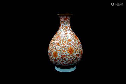 Guangxv Mark, A Red Glazed Vase