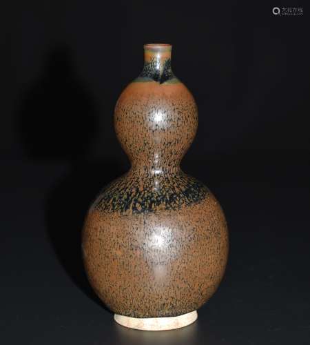 A Brown Glazed Gourd Vase