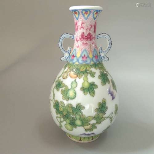Qianlong Mark, A Enamel Glazed Vase