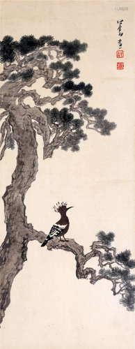 CHINESE SCROLL PAINTING OF BIRD ON PINE