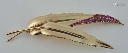 Massive Retro Ruby & Gold Brooch