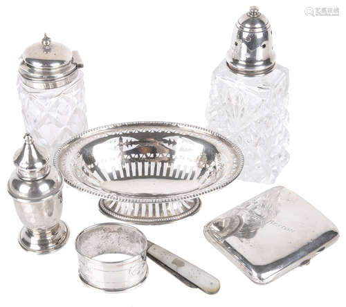 A collection of silver items (7)