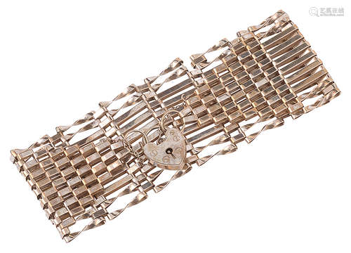 A 9ct gold wide ten bar gate bracelet