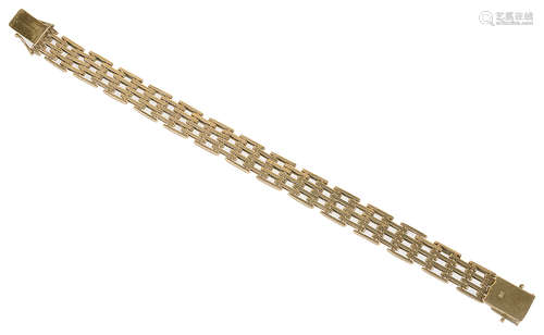 A heavy fully articulated 9ct four bar gold bracelet