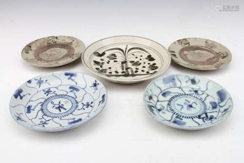 [CHINESE]A SET OF QING DYNASTY STYLED BLUE AND WHITE FLOWER PATTERN PLATES (TOTAL 5 ITEMS) L:6.5