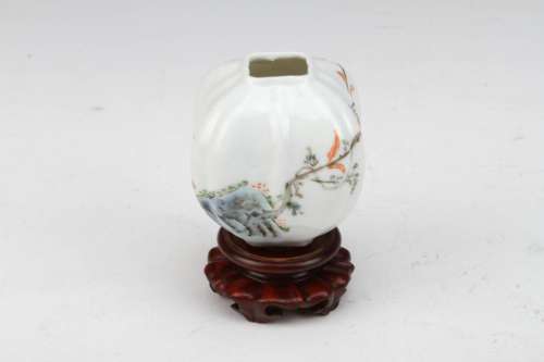 [CHINESE] QIAN LONG NIAN ZHI MARKED SMALL WHITE GLAZED PORCELAIN PUMPKIN SHAPED JAR PAINTED WITH FLOWERS AND GRASS PATTERN W:2.5