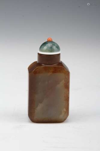 [CHINESE]A LATE 19TH CENTURY JADE CARVED SNUFF BOTTLE WITH JADEITE LIP W:1.5