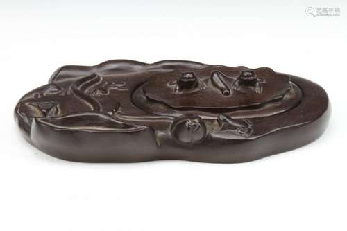 [CHINESE] ZITAN WILLOW WOOD MADE FROG SHAPED INKSTONE L:4.96